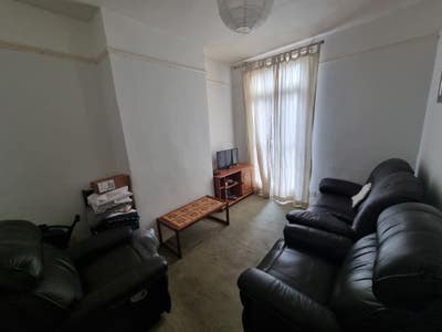 Double room house share in Windsor Main Photo