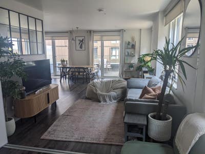 Double ensuite in clean & spacious beautiful flat Main Photo