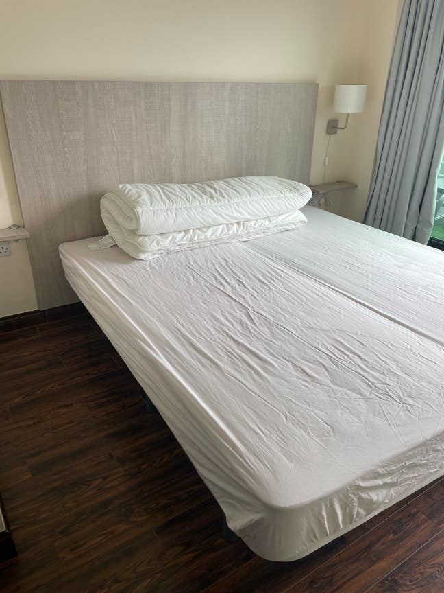 Cosy double room for single use with balcony  Main Photo