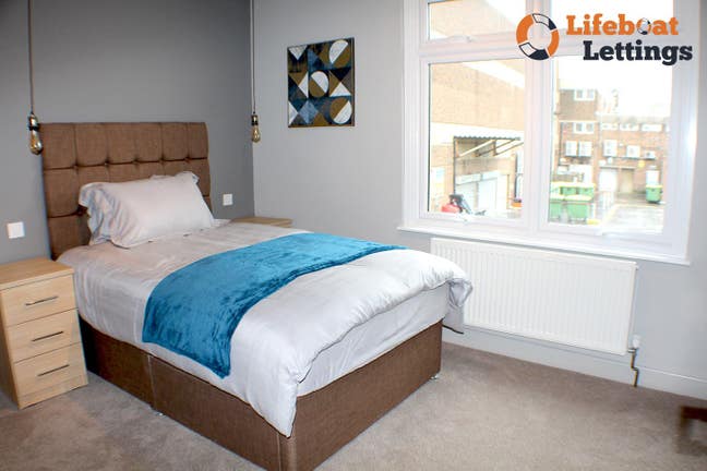 Furnished ensuite double room with all bills inc Main Photo