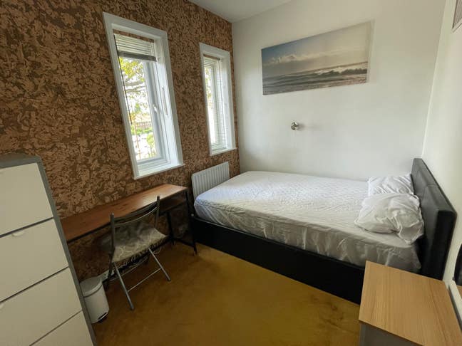 Single Room for Rent (Available 30th  December ) Main Photo