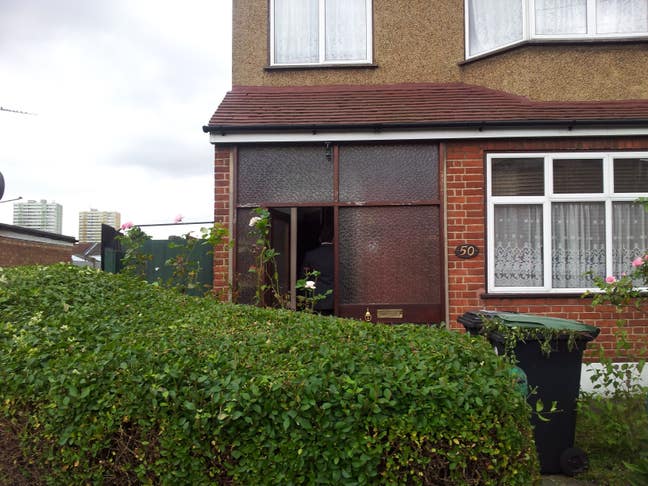 Single Room in a House Main Photo