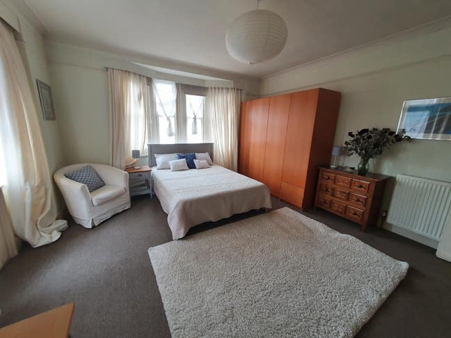 1X large double room in Central London location Main Photo
