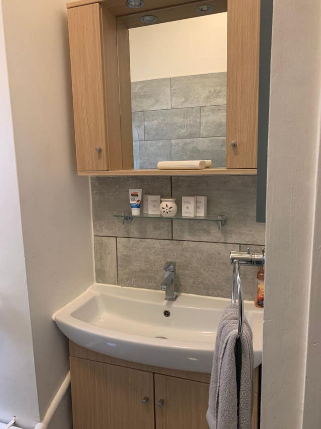 Lovely Spacious House share required Main Photo