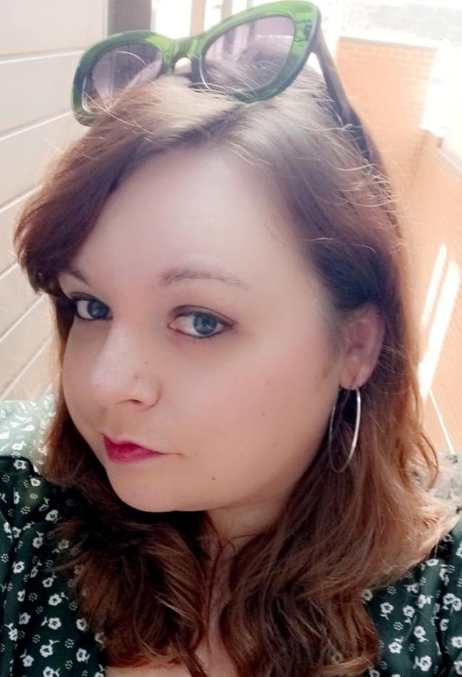 34 y/o woman looking for short term let Main Photo