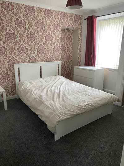 Double room available in Montrose Main Photo