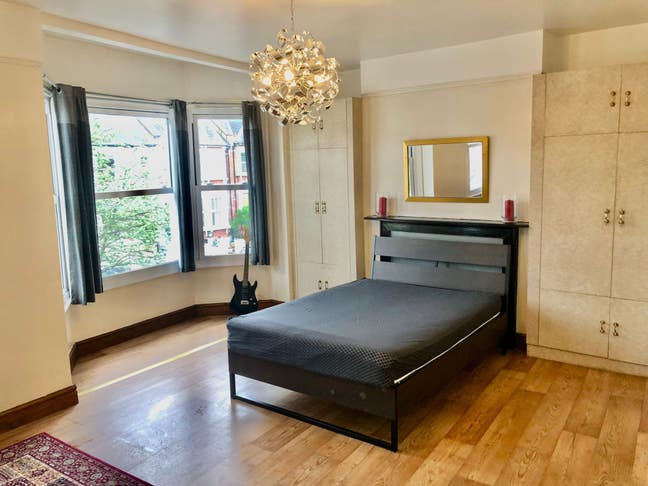 Huge Bright Double Room – West Hampstead  Main Photo