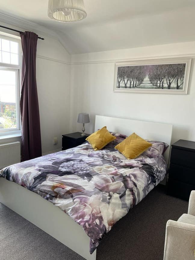 Ensuite Double Room In fantastic Location Main Photo