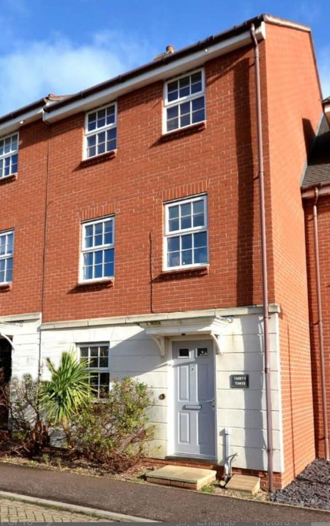 Lovely ensuite double near hospital - bills incl Main Photo