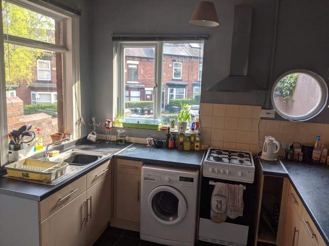 1 room left in a 5 Bedroom Prof House Main Photo