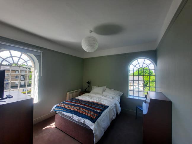 En Suite Double Room. Monday to Friday  Main Photo