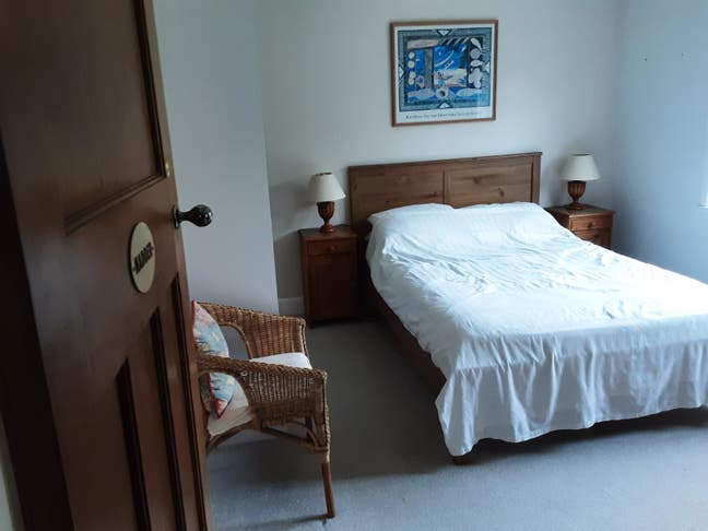 Double bedroom, private shower room, lounge Main Photo