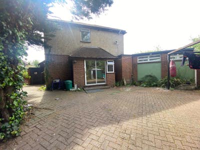 **02 Bed Flat** Hayes** Rostrevor Gardens** UB3 Main Photo