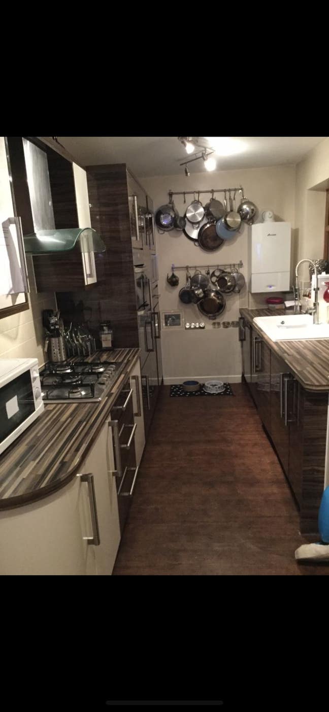 1 x single , lovely friendly house  Main Photo