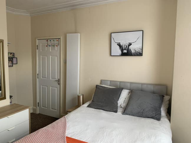 Very large ensuite room, next to Pride Park Main Photo