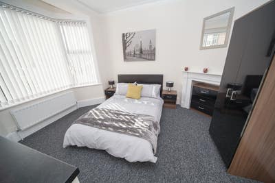 Spacious Double Room, Bills inc. nr town centre Main Photo