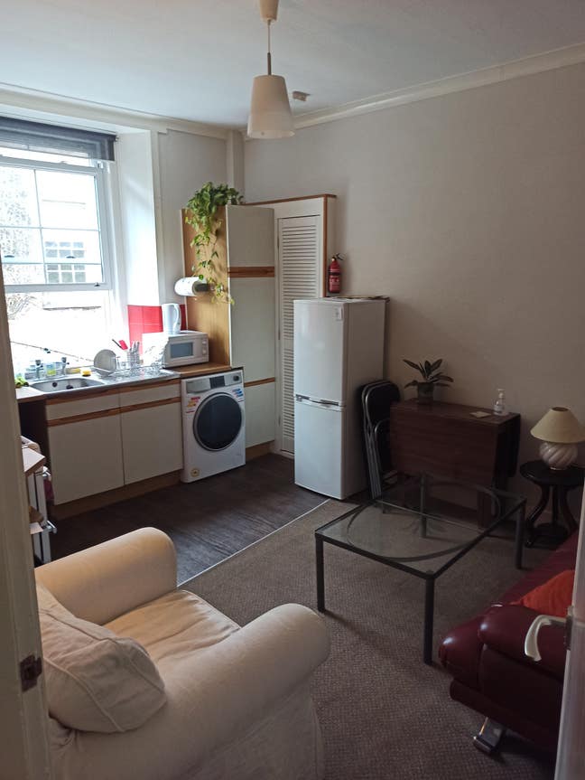 Newington room near the Meadows Main Photo