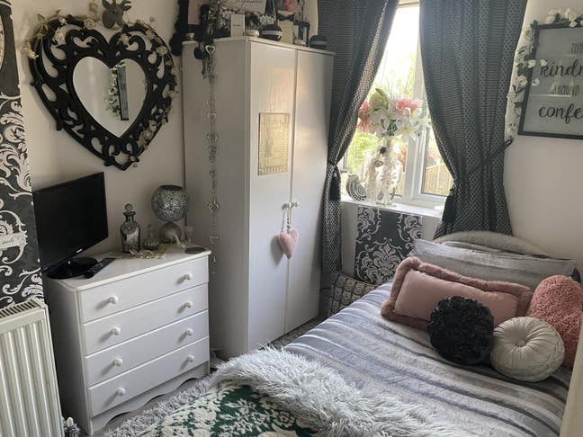 1 Single Room 4 Nts , In Furnished House Main Photo