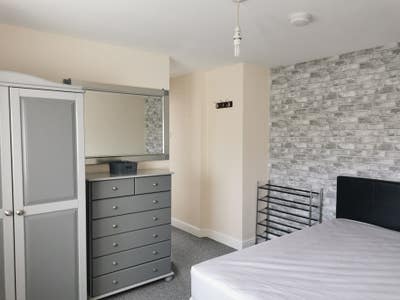 1 Double Room-  Brereton, Rugeley - Main Photo