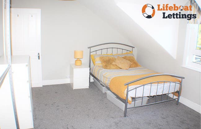 Furnished en-suite double bedroom all bills & Wifi Main Photo
