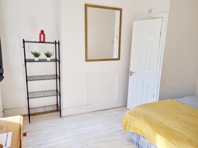 Double Large Ensuite available  Main Photo