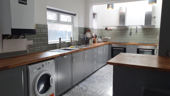 Beautiful En Suite Double Room 🏡🚿 Main Photo