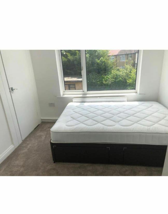Double room to rent ASAP Main Photo