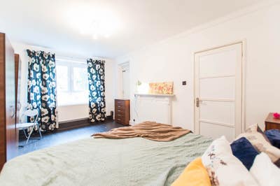 Lovely Bright Room in Royal Oak📍 Main Photo