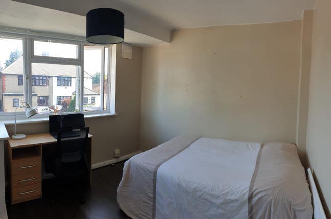 Large double room near Elm Park Station Main Photo