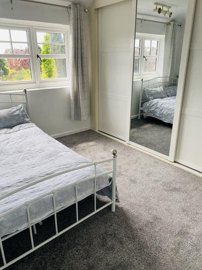 Large Double Room All Bills included!  Main Photo