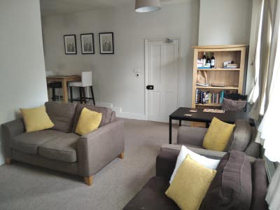 Lovely room, 4 bed house, all bills included Main Photo