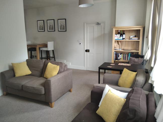 Lovely room, 4 bed house, all bills included Main Photo