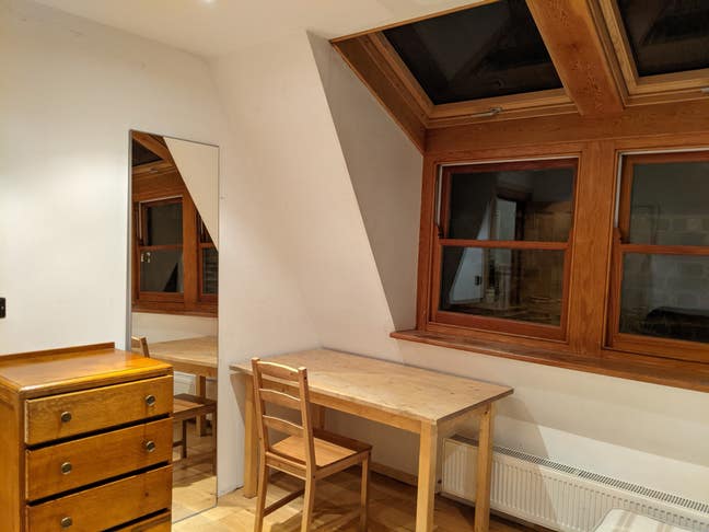 Large room in victorian flat on Victoria park E9 5 Main Photo