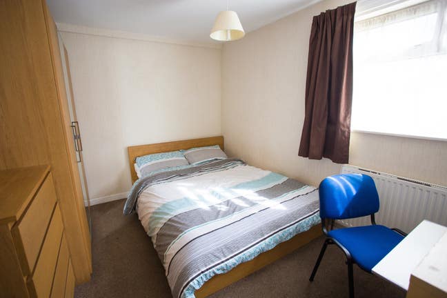 A bargain room. close to city centre. Bills inc. Main Photo