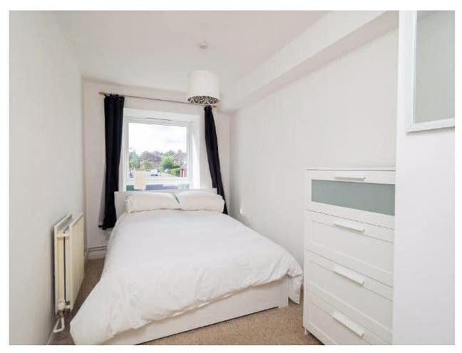 Double room in CHEAM (SM2) Main Photo