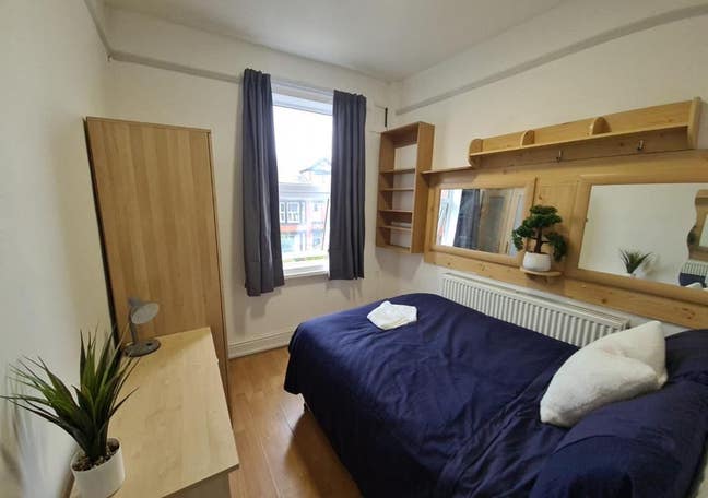 Small Double - Available Bedroom  Main Photo
