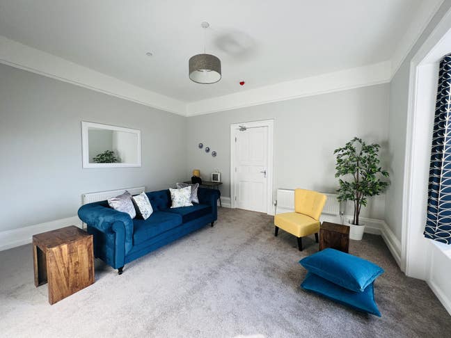 Stunning Property, Large Double Ensuite Room  Main Photo