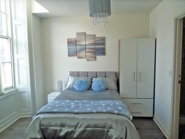 Lovely self contained studio flat Main Photo