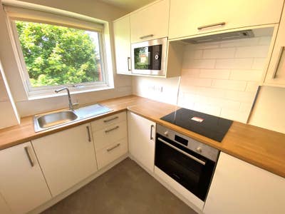 1 Bed Apartment in East Barnet &pound;1250 Pcm Main Photo