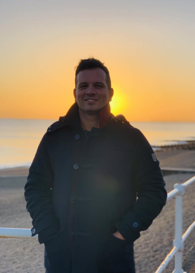 44 year old Male seeks a single or double room Main Photo