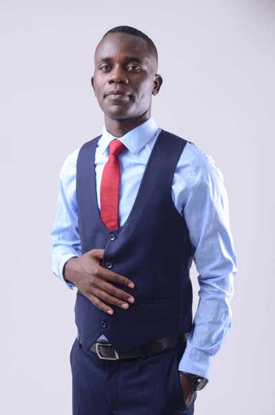 Professional looking for a room in a shared house Main Photo