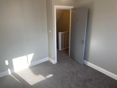 Lovely Modern Double Room  Main Photo