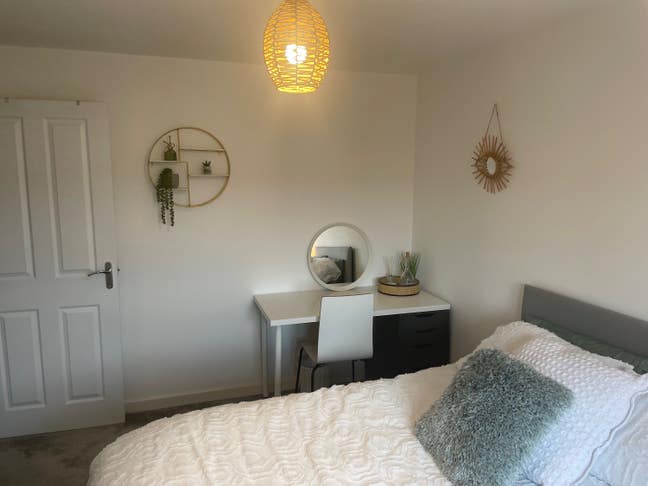 Double room for 1-6 months only  Main Photo