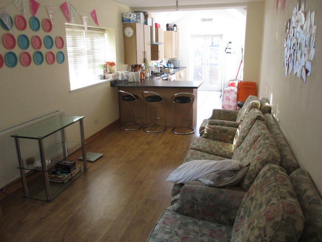 Female required. All inclusive. Near hospital. Main Photo