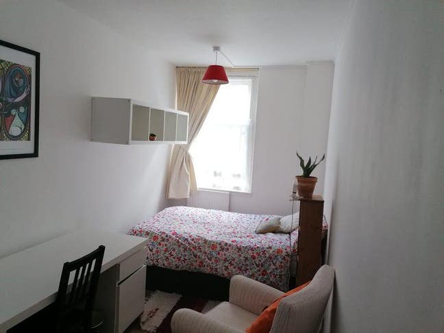 Double room to rent in the heart of Camberwell Main Photo