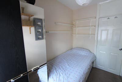 Newly Decorated Single Room in House Central Croyd Main Photo