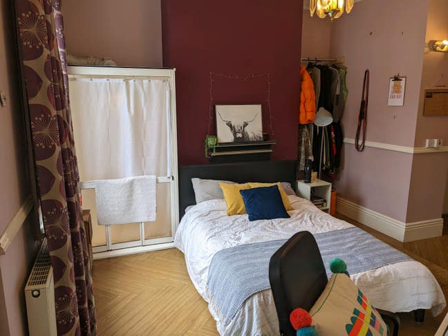  Cosy En-suite Room   Main Photo