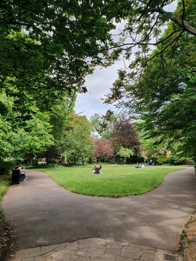 Clapton Square !!! Main Photo