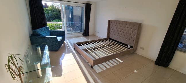 Very Large Double Bedroom Available with Balcony Main Photo