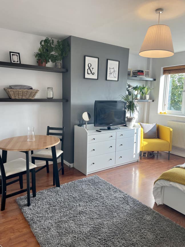Huge Double, Perfect Location w/ Cleaner + Bills! Main Photo